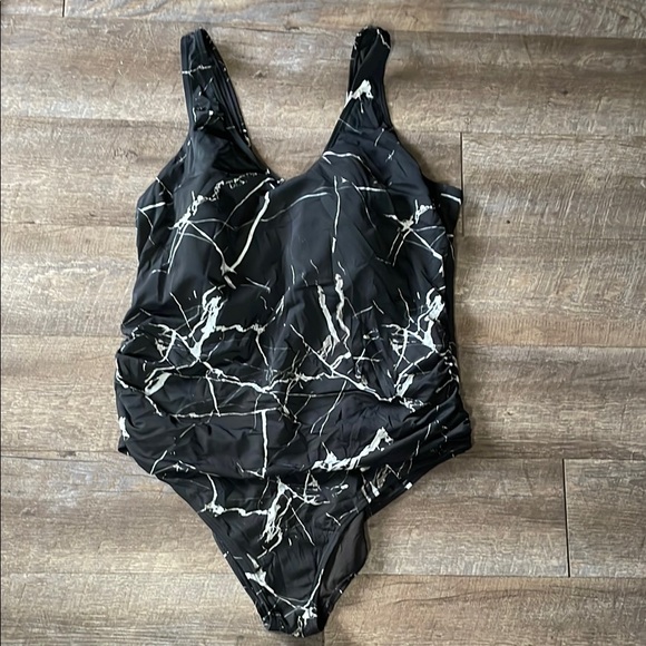 betty’s beach bungalow Other - Betty’s beach bungalow Marble print one piece Swimsuit